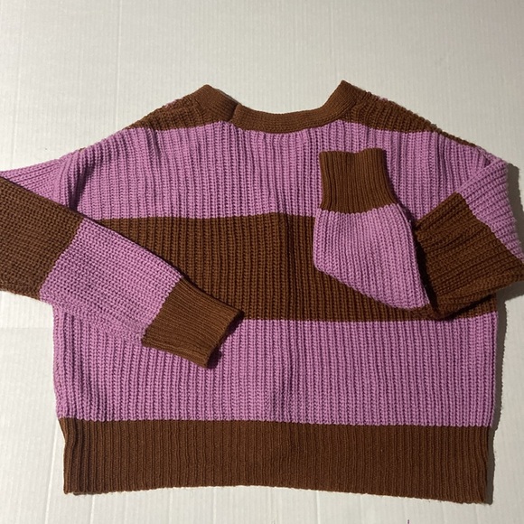 No Comment NY-LA 100% Acrylic Sweater - Picture 2 of 8